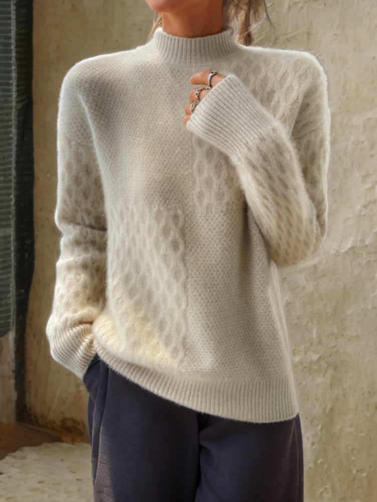 Pull femme à col montant et maille texturée