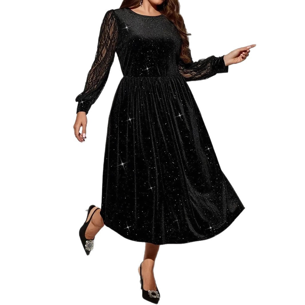 Robe noire en velours et dentelle à manches longues