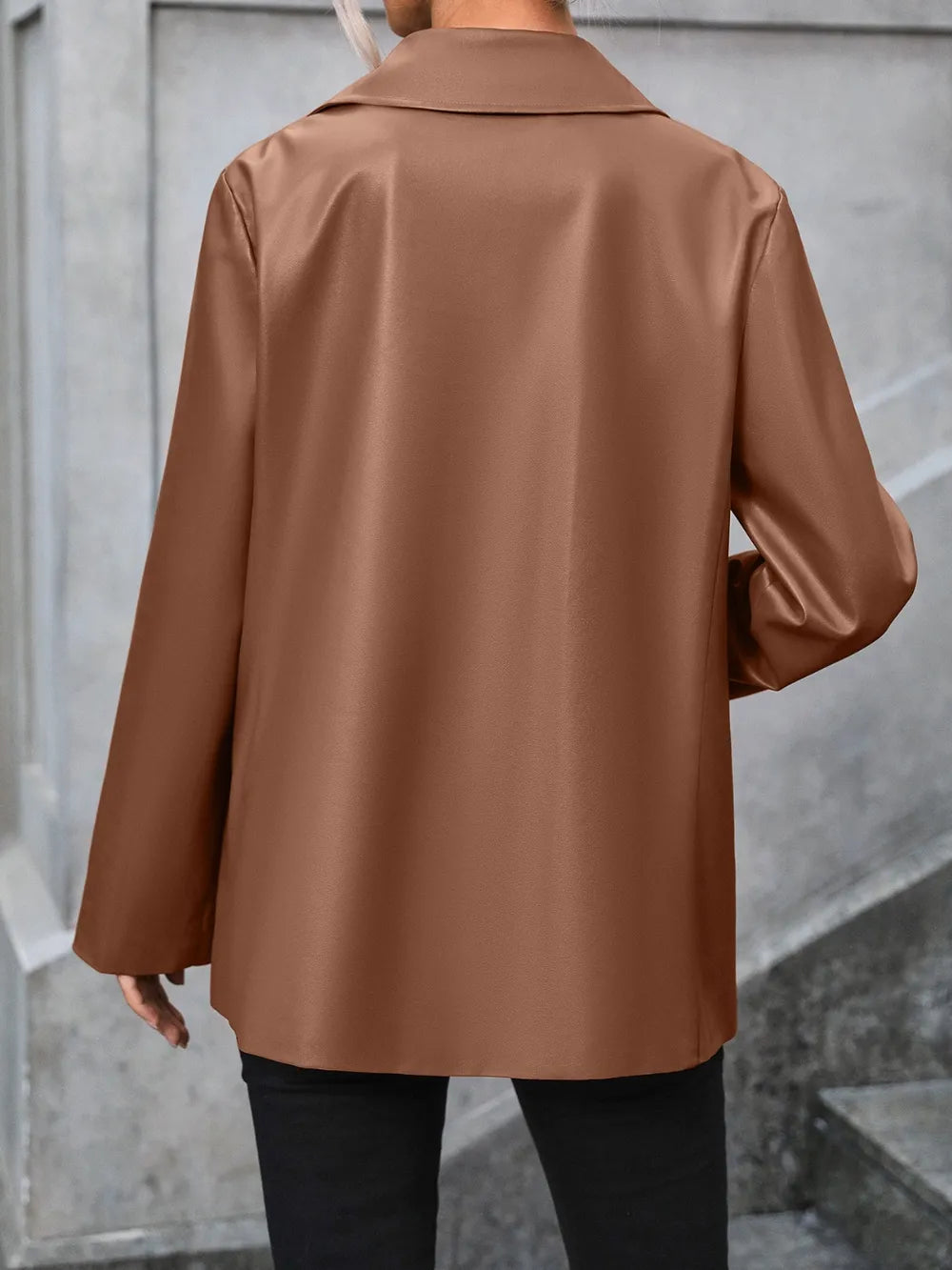 Damen-Blazer mit Reverskragen und Taschen – Lässige schicke Kunstlederjacke