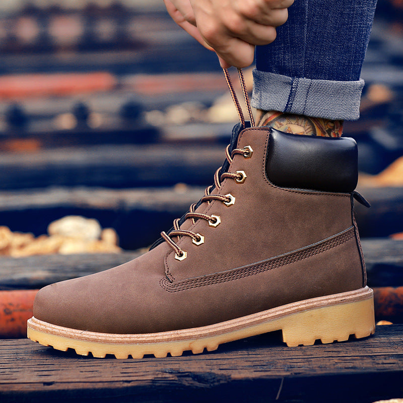 Bottines homme à lacets et semelle crantée