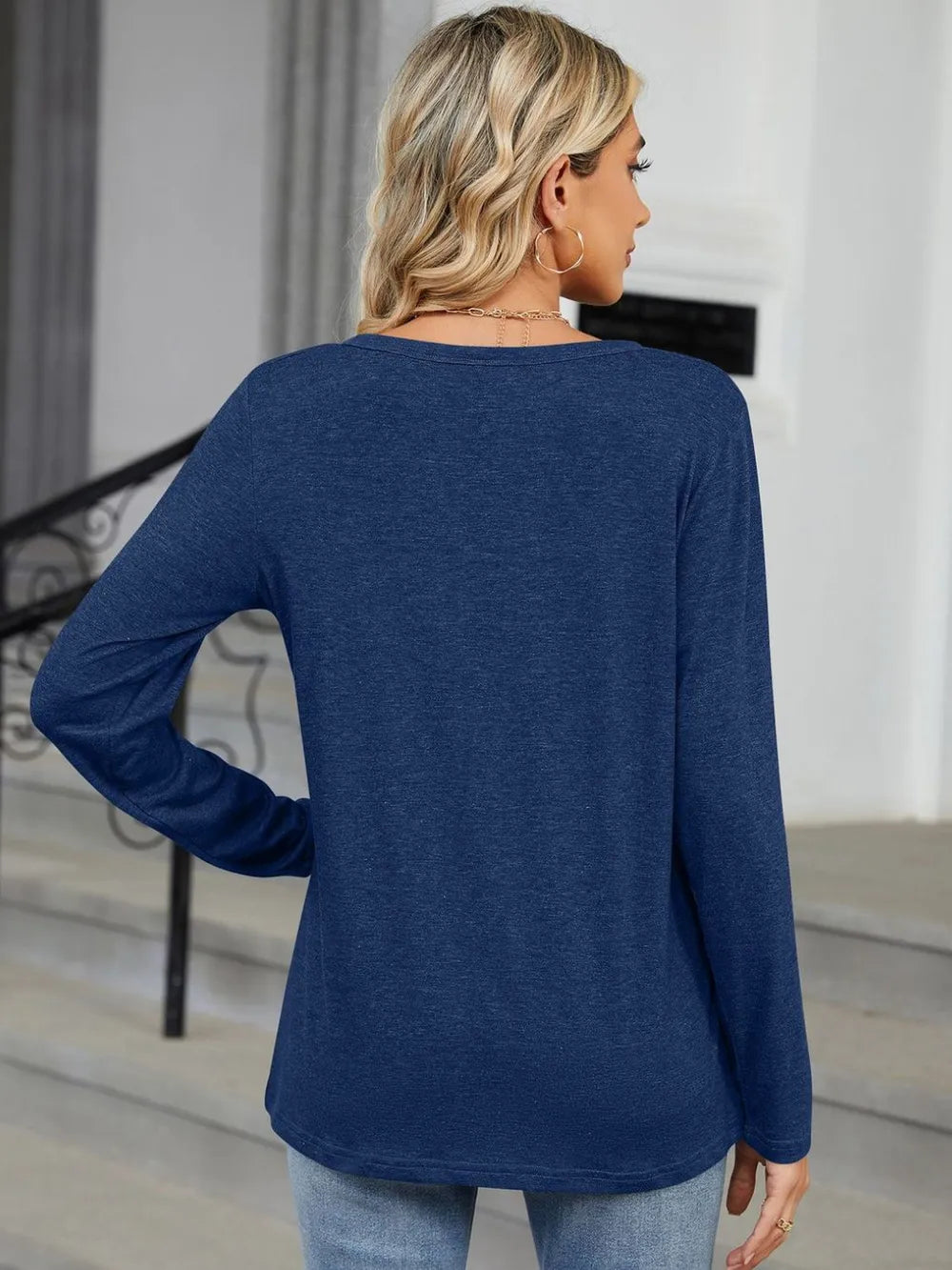 T-shirt femme à col fendu et manches longues