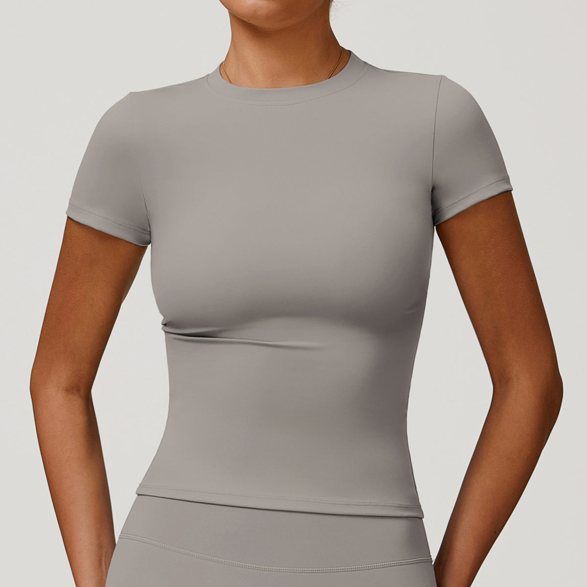T-shirt de sport femme ajusté à manches courtes