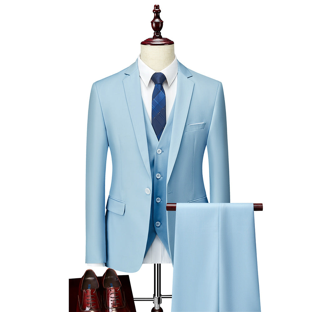 Costume homme trois pièces à coupe ajustée