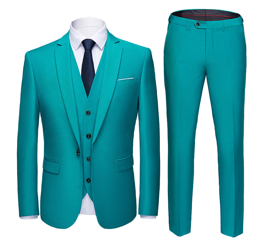 Costume homme trois pièces à coupe ajustée