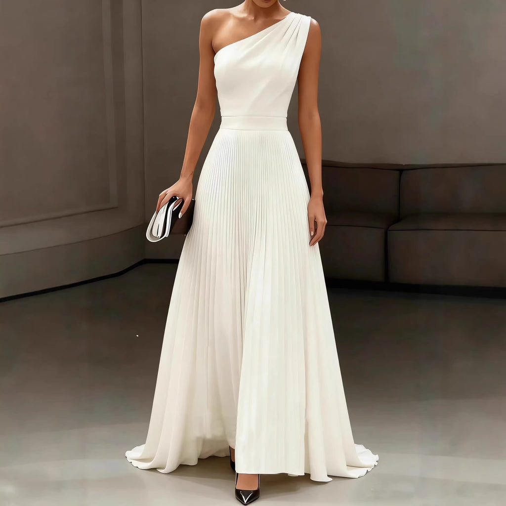Robe longue blanche plissée à une épaule