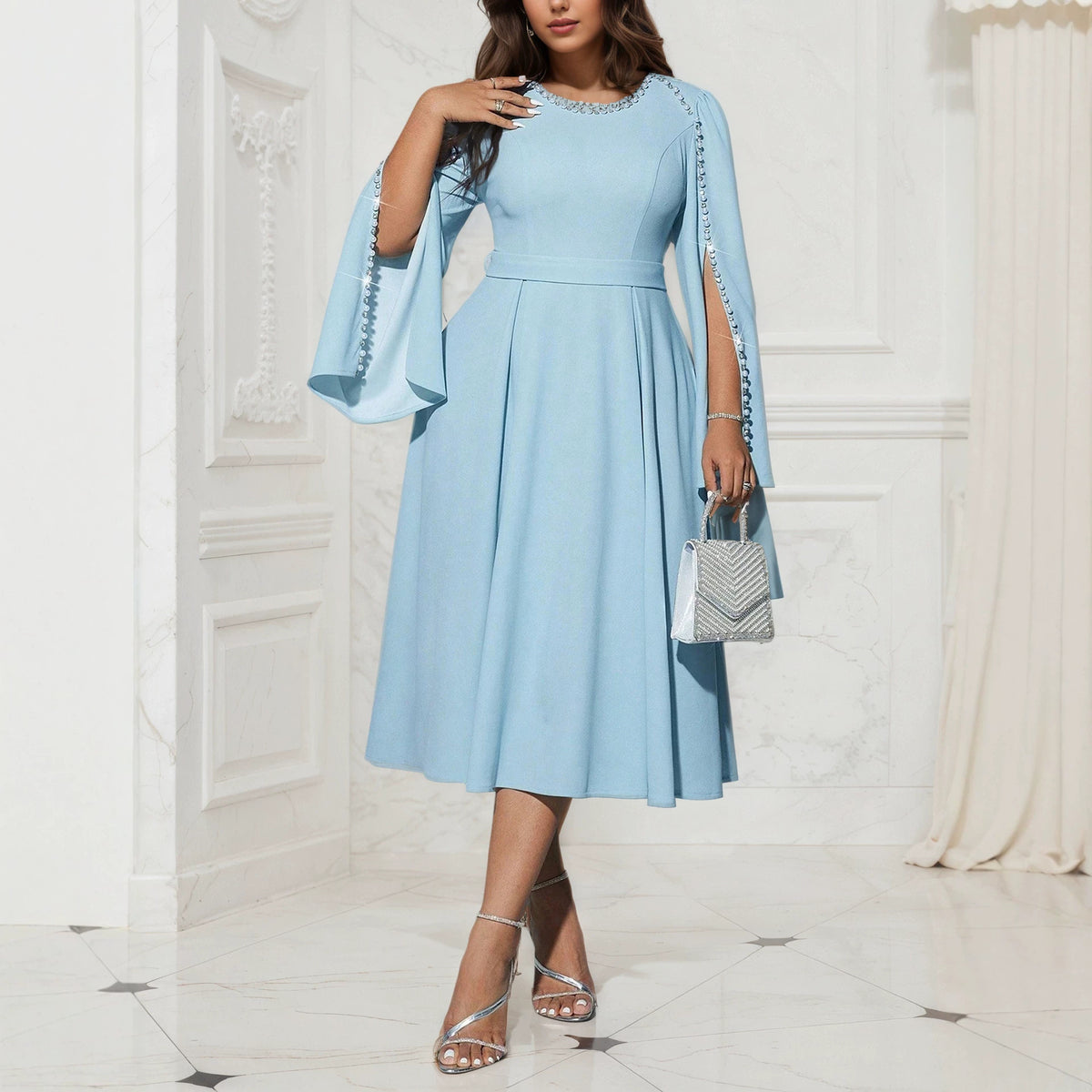 Robe grande taille à col rond et détails perlés – XL à 4XL