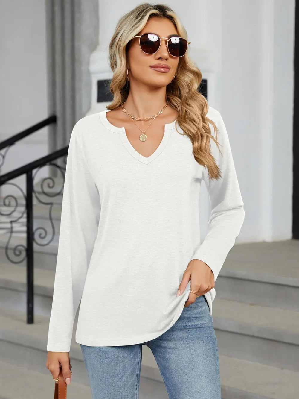 T-shirt femme à col fendu et manches longues