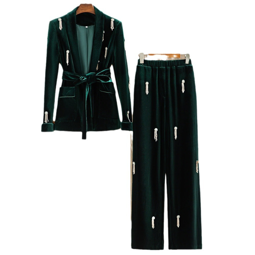 Tailleur femme en velours à ornements, veste ceinturée et pantalon large