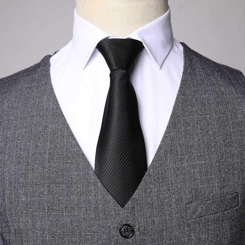 Costume homme trois pièces à coupe ajustée