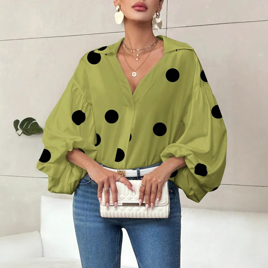 Blouse femme ample à col ouvert et manches bouffantes