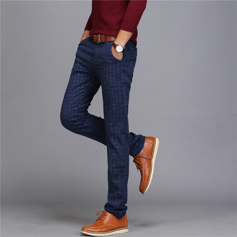 Pantalon homme à carreaux coupe droite ajustée