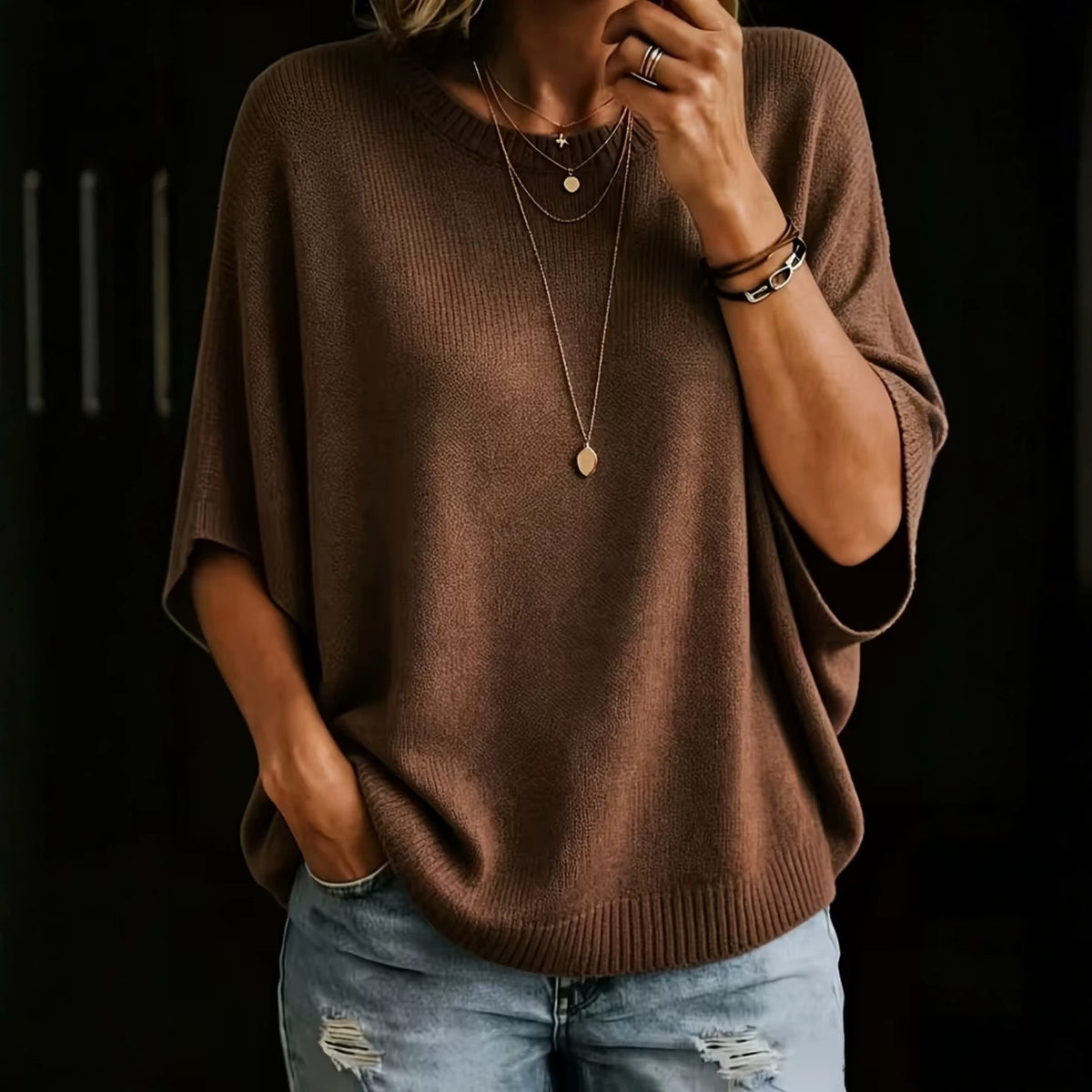 Einfarbiger Damen-Pullover in lockerer Passform aus Strickware, Rundhalsausschnitt