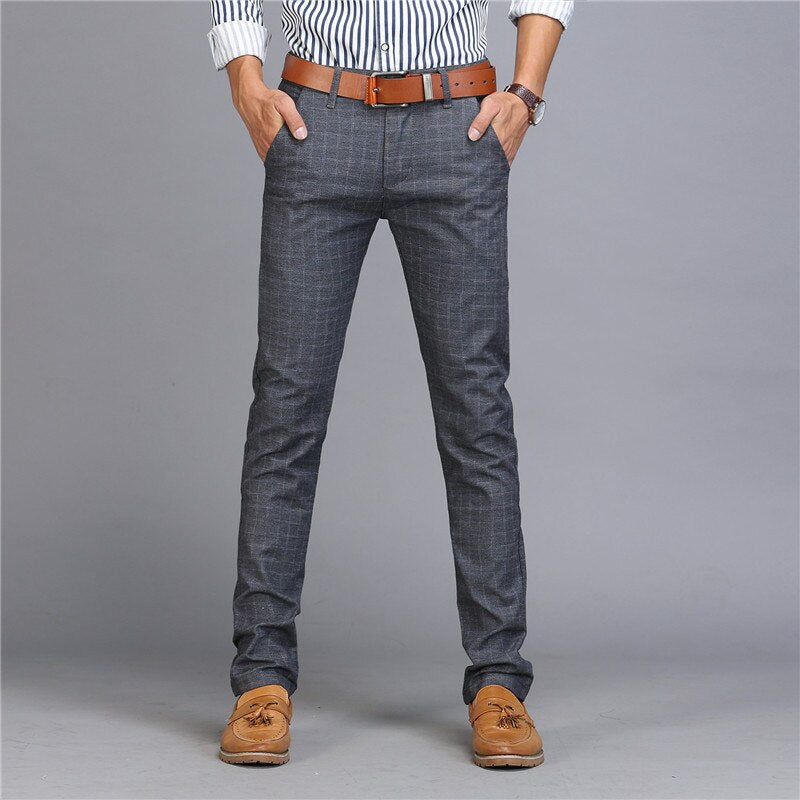 Pantalon homme à carreaux coupe droite ajustée