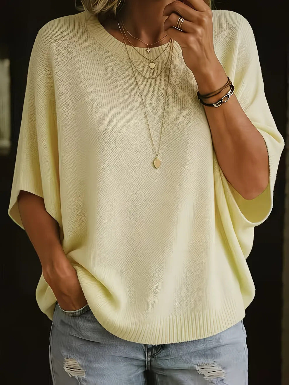 Einfarbiger Damen-Pullover in lockerer Passform aus Strickware, Rundhalsausschnitt