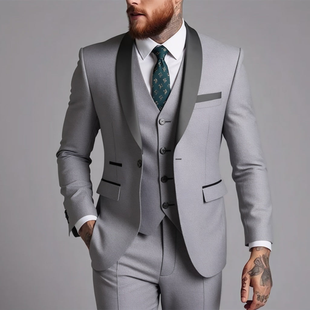 Costume homme trois pièces coupe ajustée à col châle contrastant