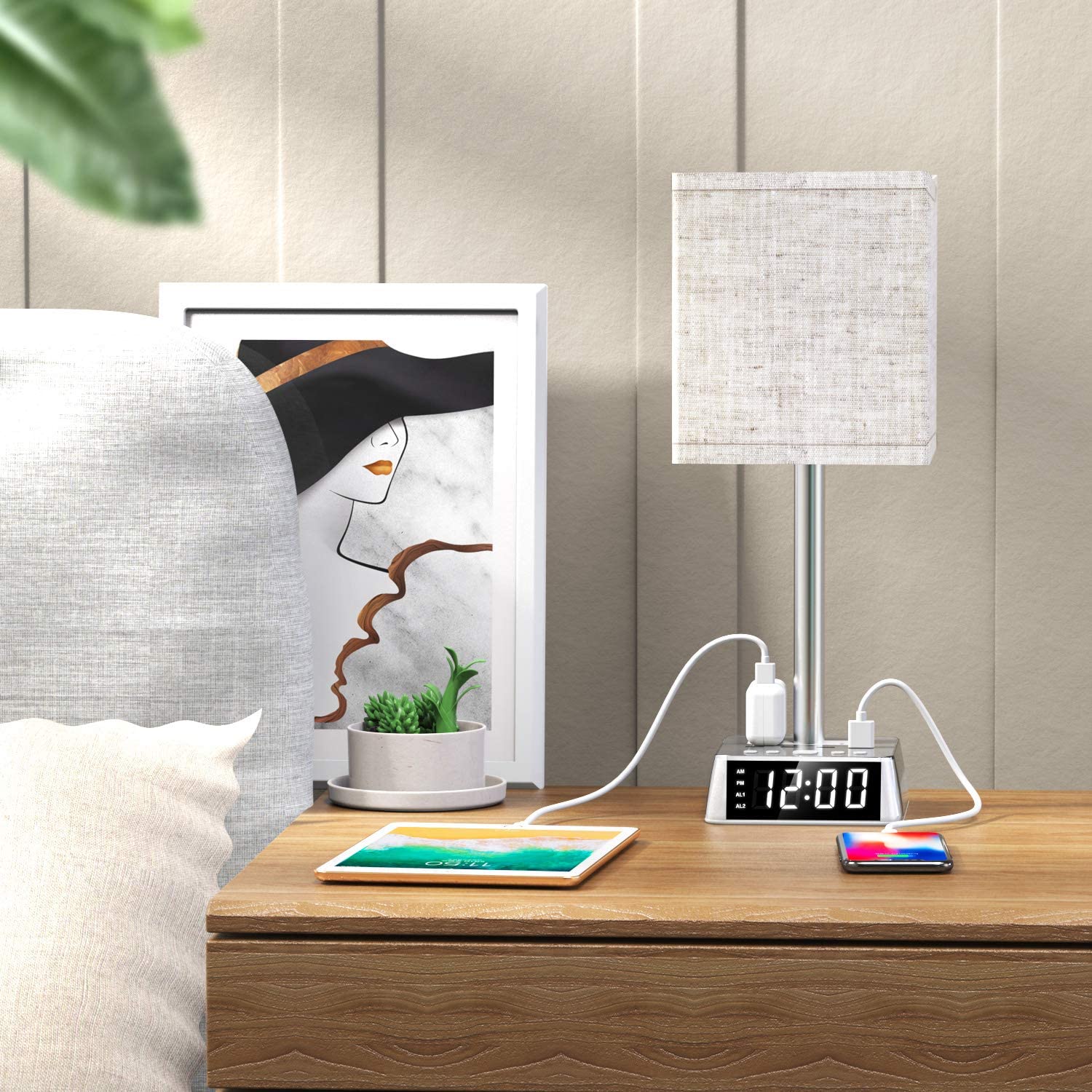 Lampe de Table avec Réveil Intégré, 4 Ports USB et Prises Secteur AC