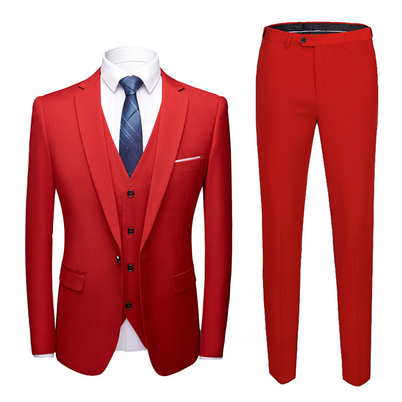 Costume homme trois pièces à coupe ajustée