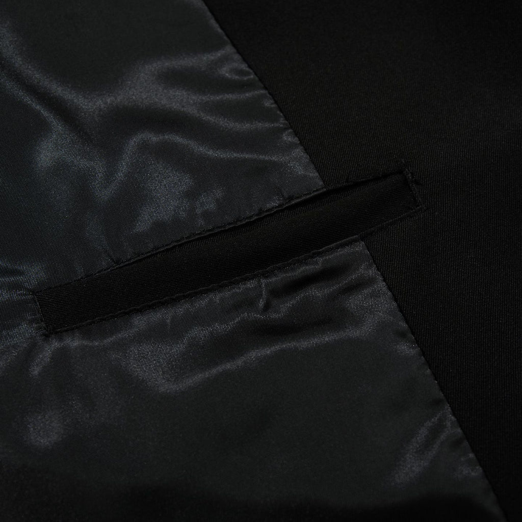 High-quality, versatile, slim-fit blazer
