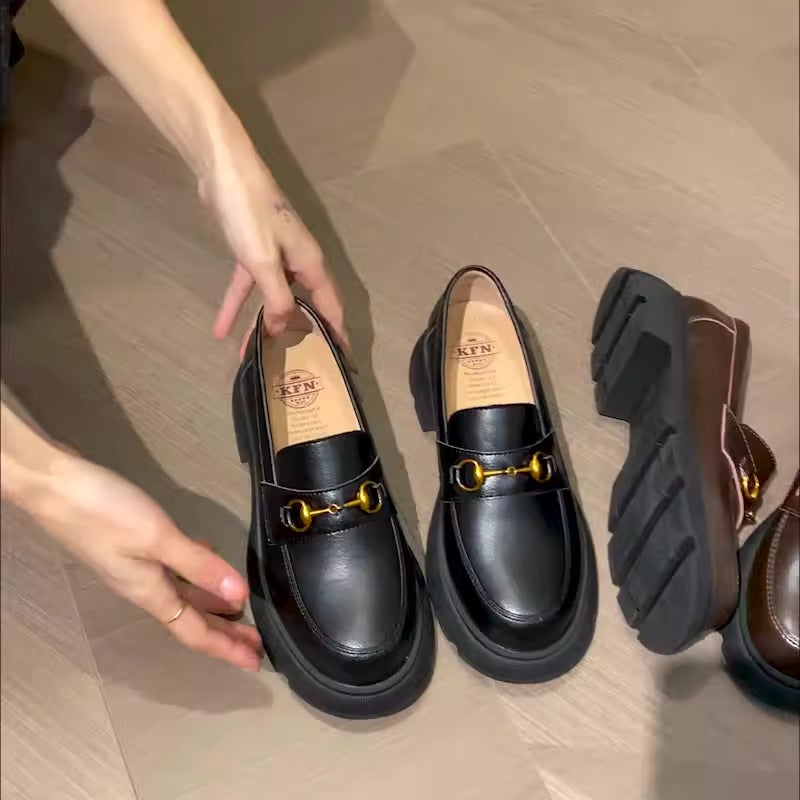 Mocassins Style Britannique – Semelle Plateforme, Boucle Dorée, Femme