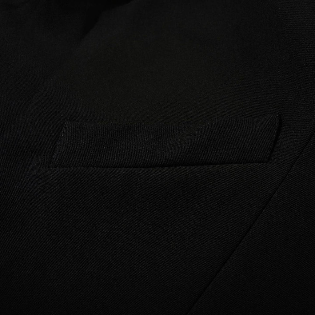 High-quality, versatile, slim-fit blazer