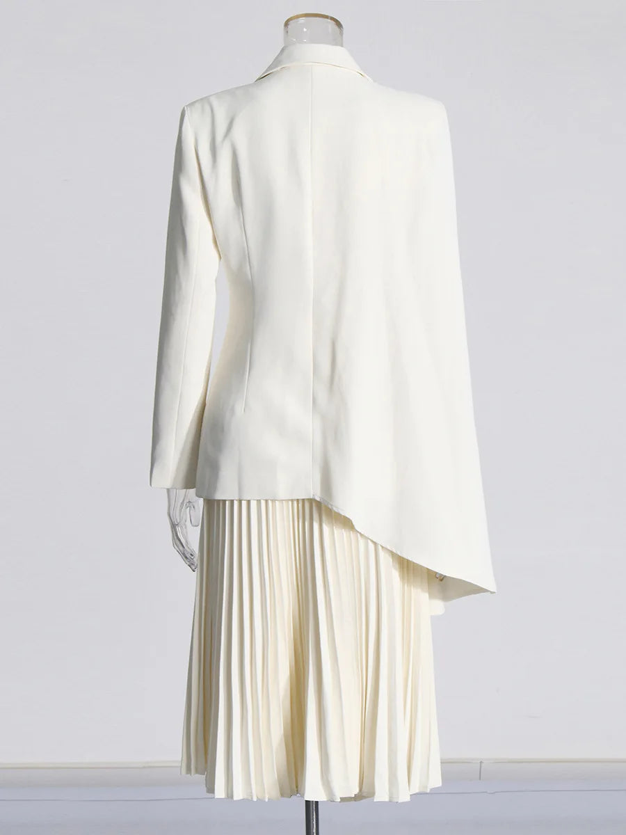 Ensemble femme ivoire : blazer asymétrique et jupe plissée