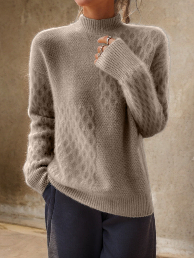 Pull femme à col montant et maille texturée