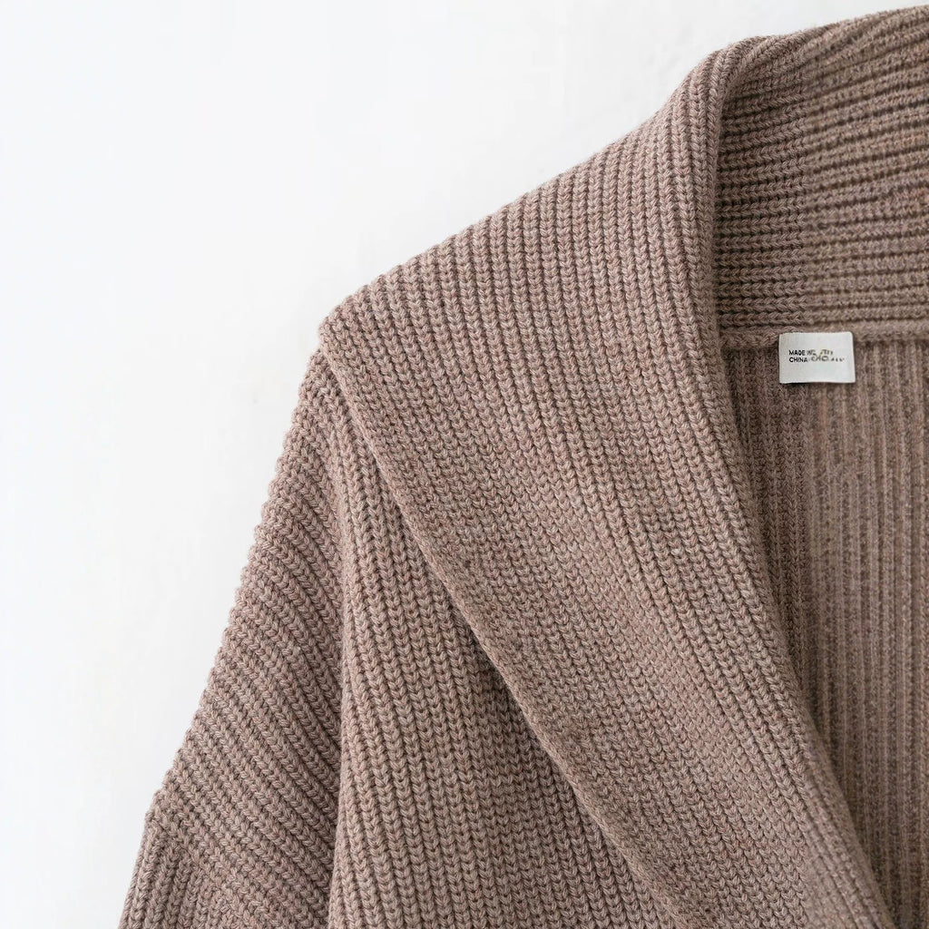 Gilet Femme en Maille – Col Châle et Double Boutonnage