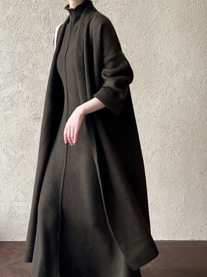 Ensemble femme en maille : robe longue col montant et gilet