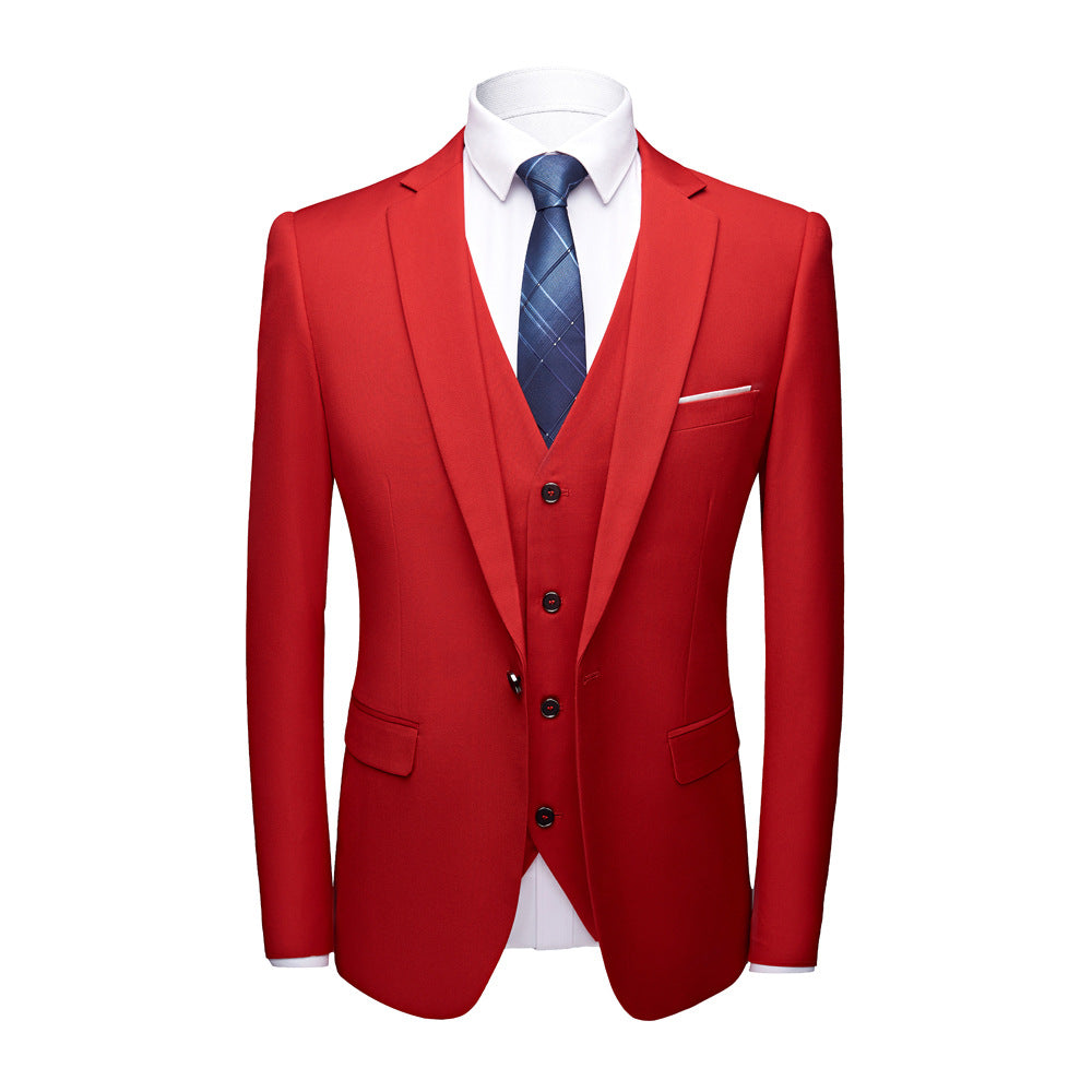 Costume homme trois pièces à coupe ajustée