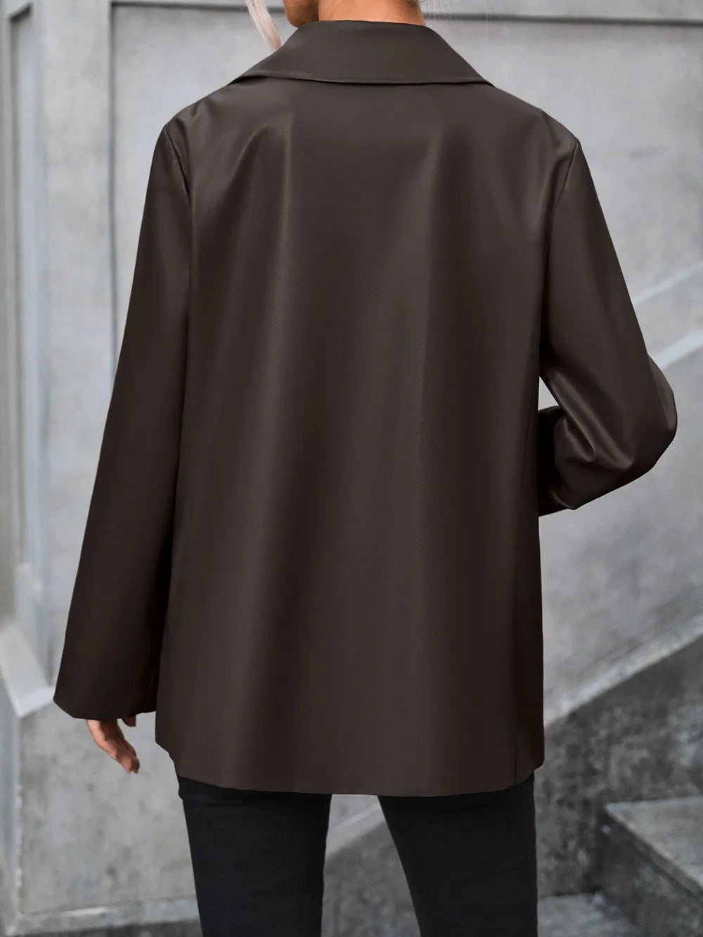 Damen-Blazer mit Reverskragen und Taschen – Lässige schicke Kunstlederjacke