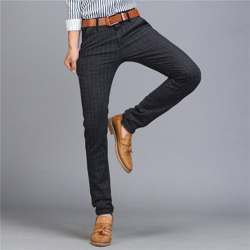Pantalon homme à carreaux coupe droite ajustée