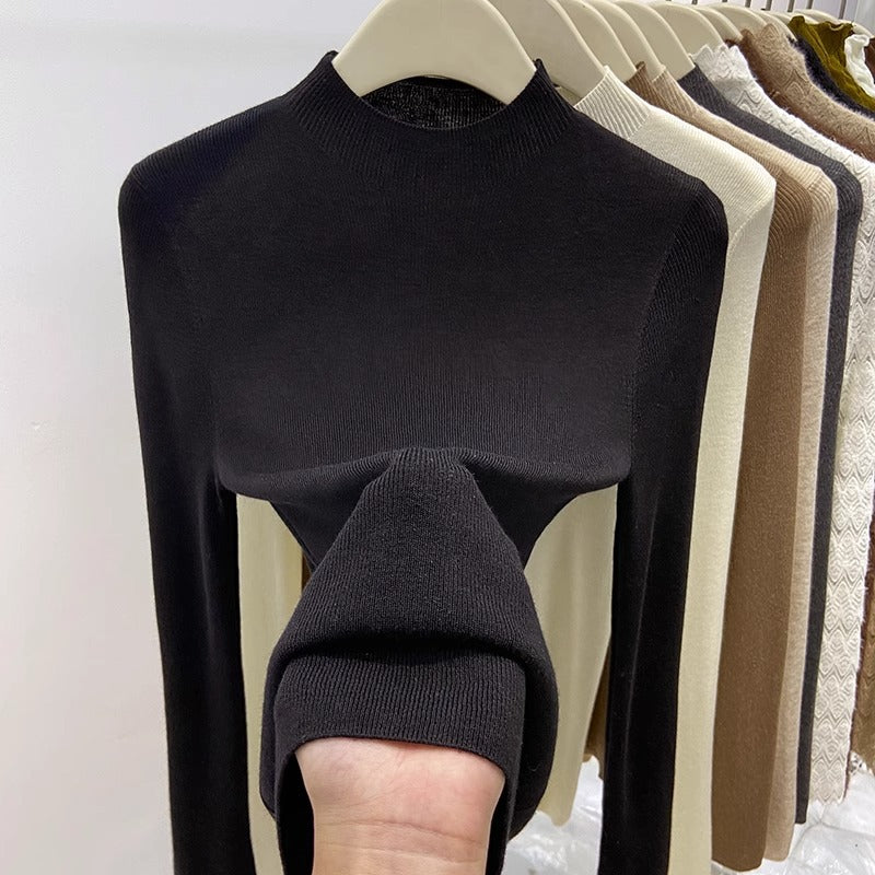 Pull femme en maille à col montant et manches longues