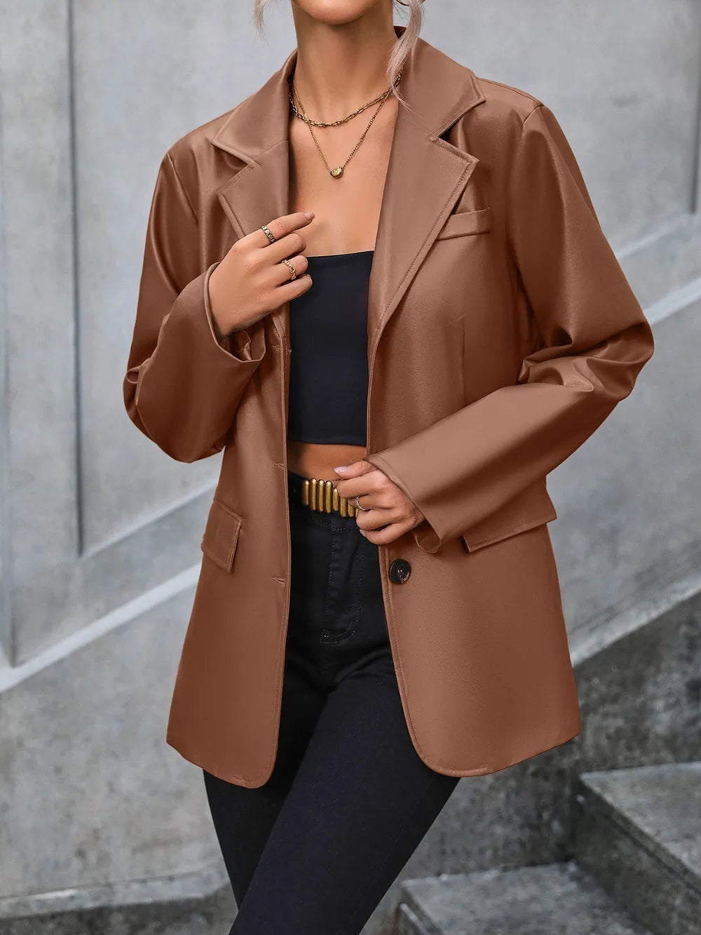Damen-Blazer mit Reverskragen und Taschen – Lässige schicke Kunstlederjacke