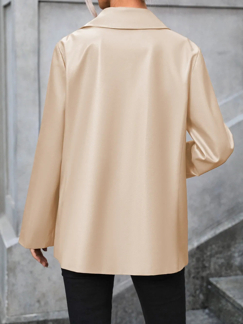 Damen-Blazer mit Reverskragen und Taschen – Lässige schicke Kunstlederjacke
