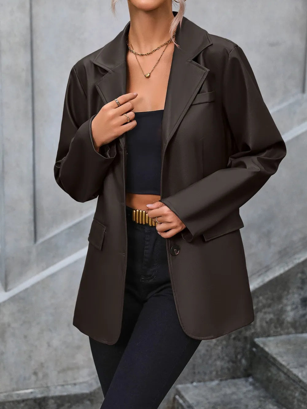 Damen-Blazer mit Reverskragen und Taschen – Lässige schicke Kunstlederjacke