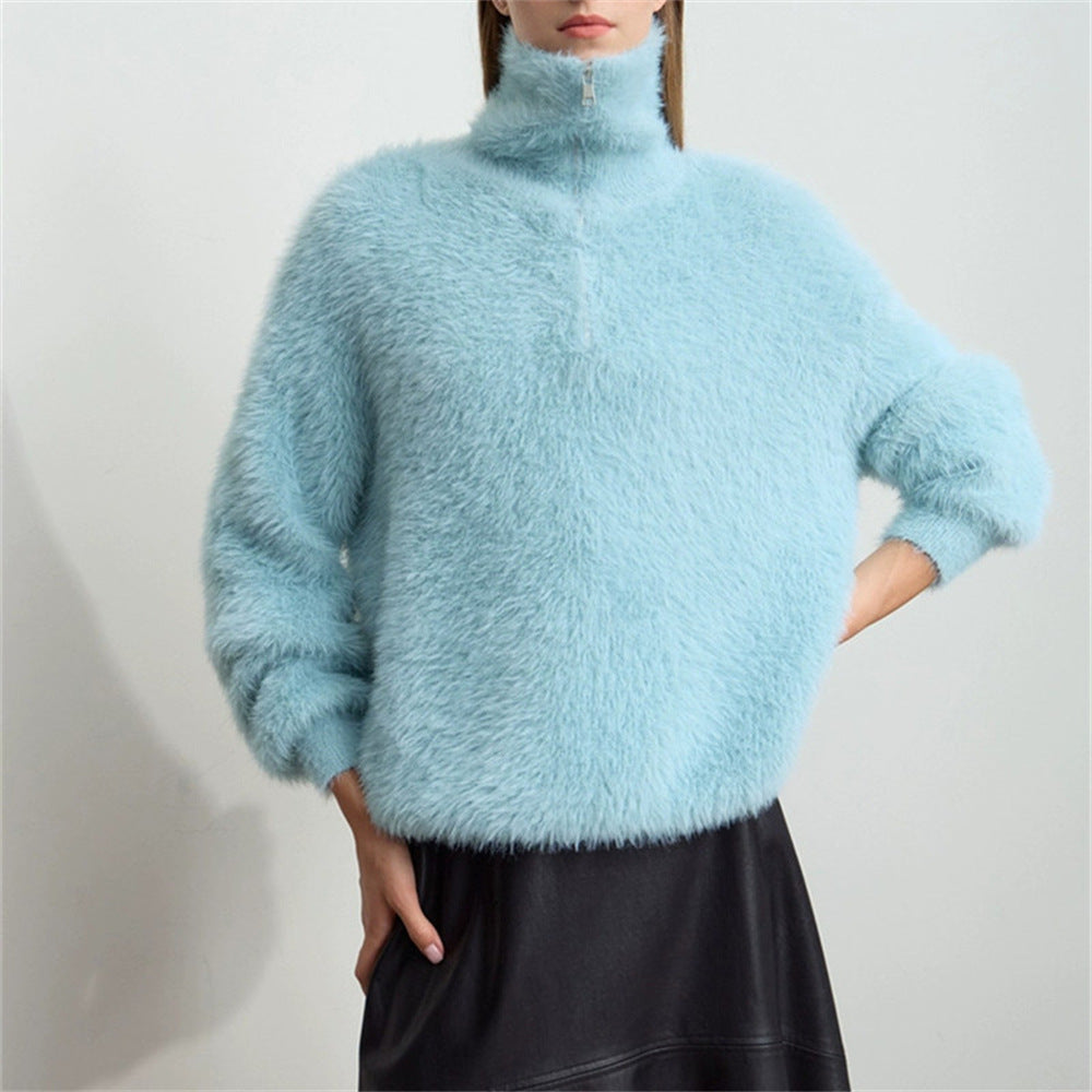 Pull femme duveteux à col montant zippé