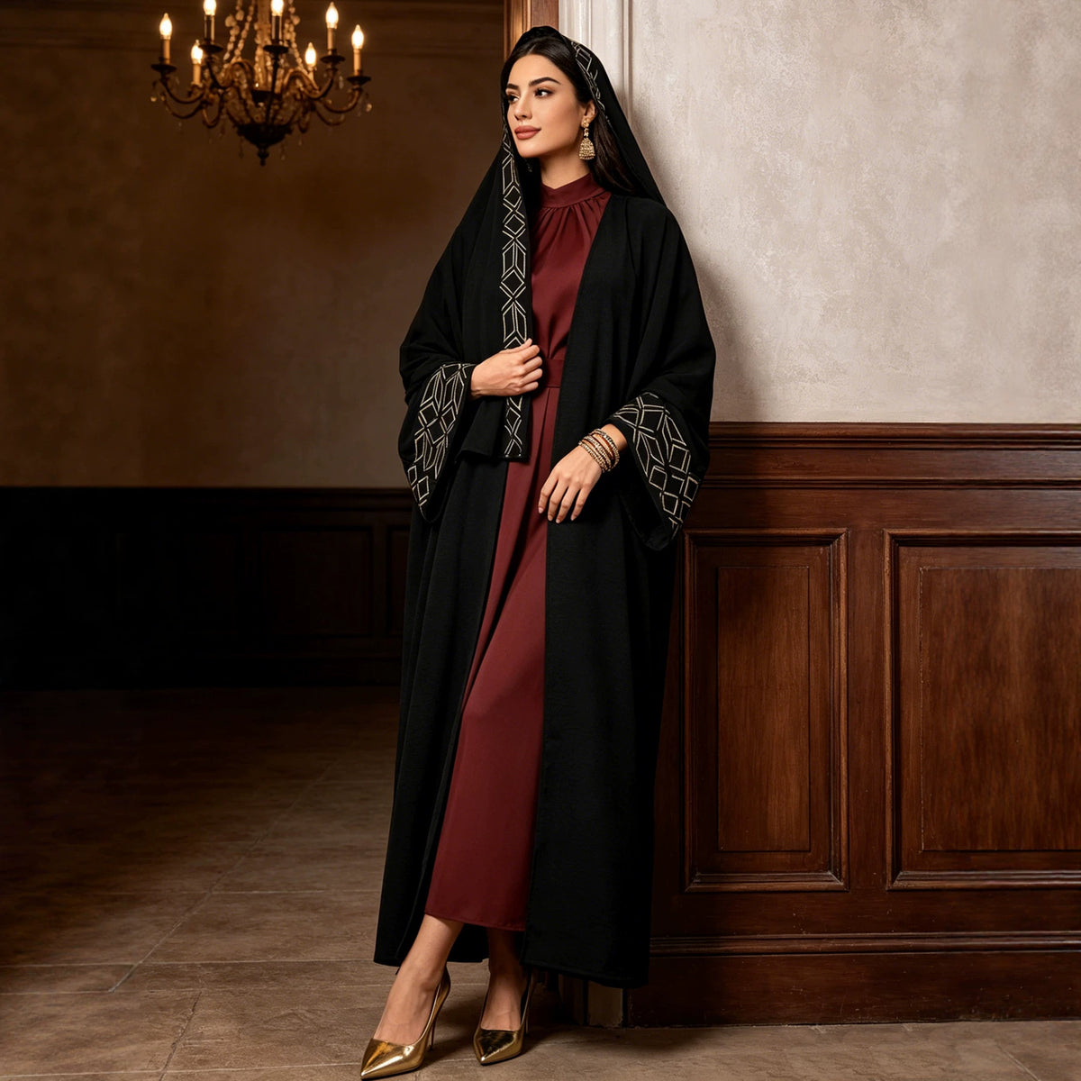 Robe longue noire brodée à manches longues avec foulard