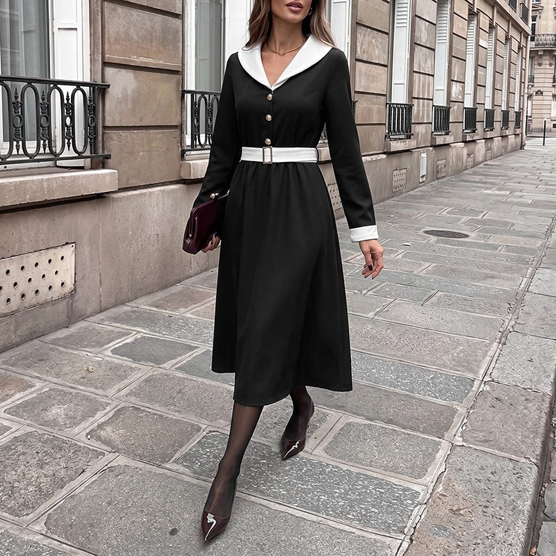 Robe midi noire à col blanc et ceinture, manches longues