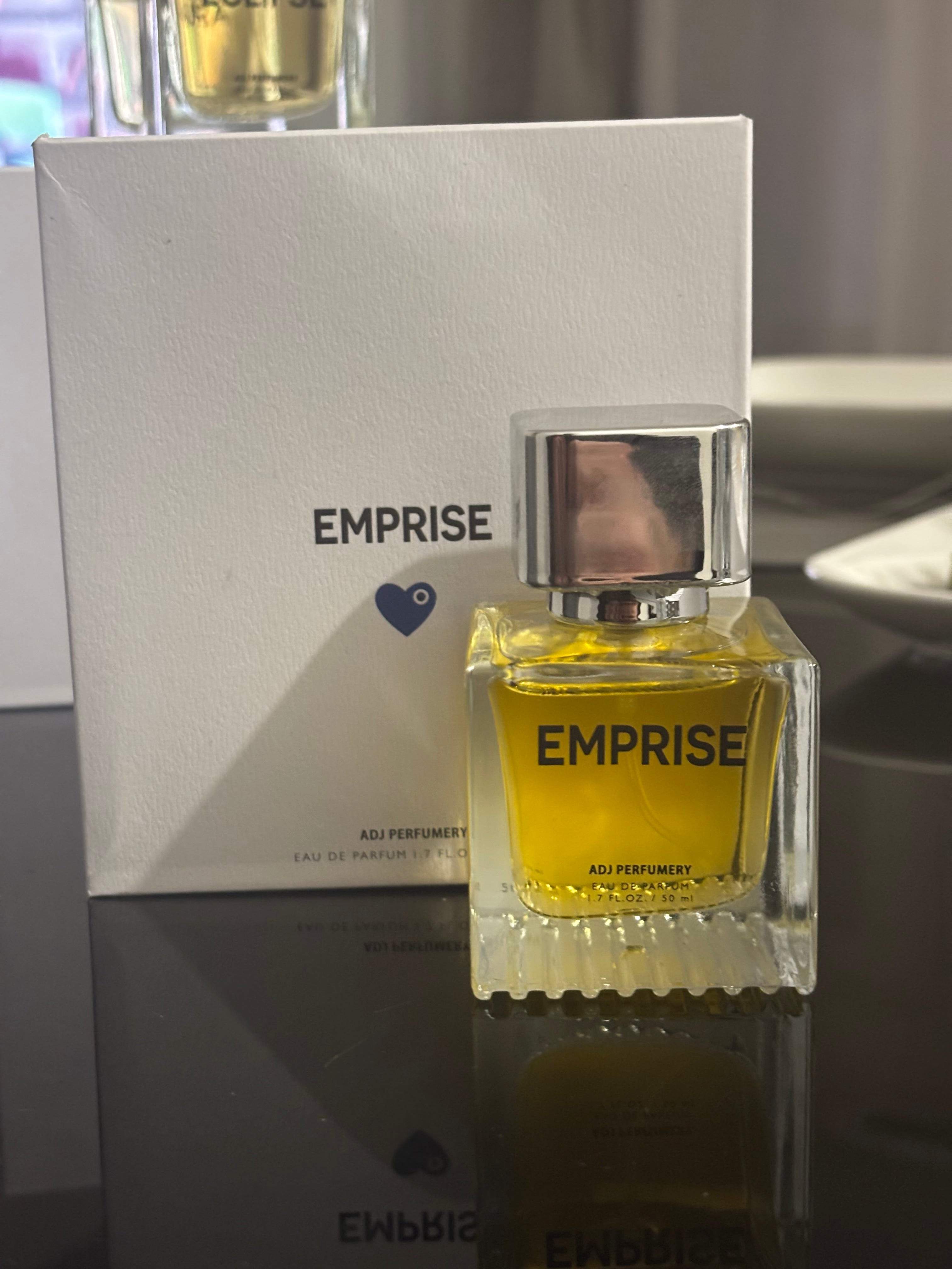 EMPRISE – Eau de Parfum Mixte – 50 ml | Notes fruitées & ambrées