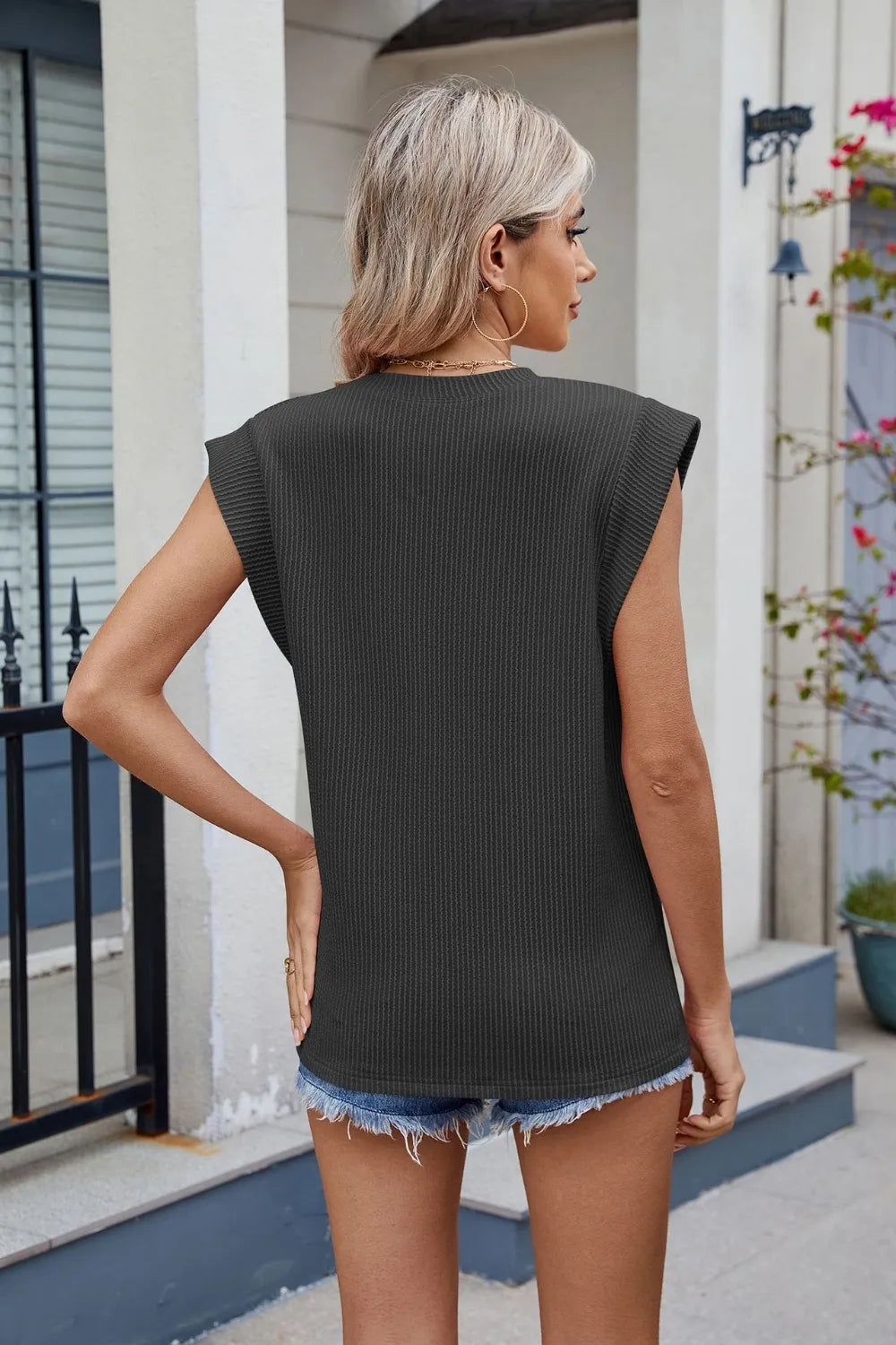 T-shirt femme à col rond et manches courtes