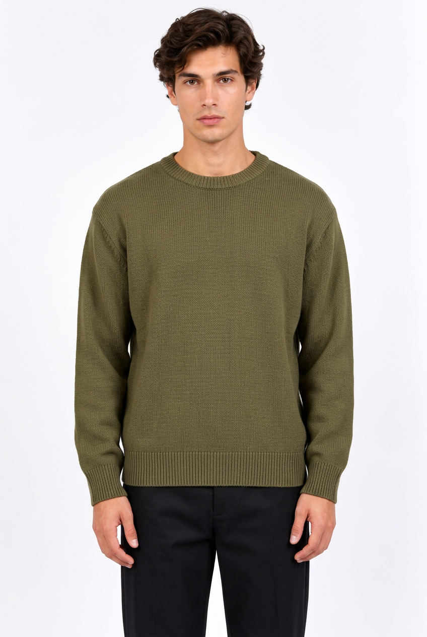 Pull homme ample à col rond et manches longues