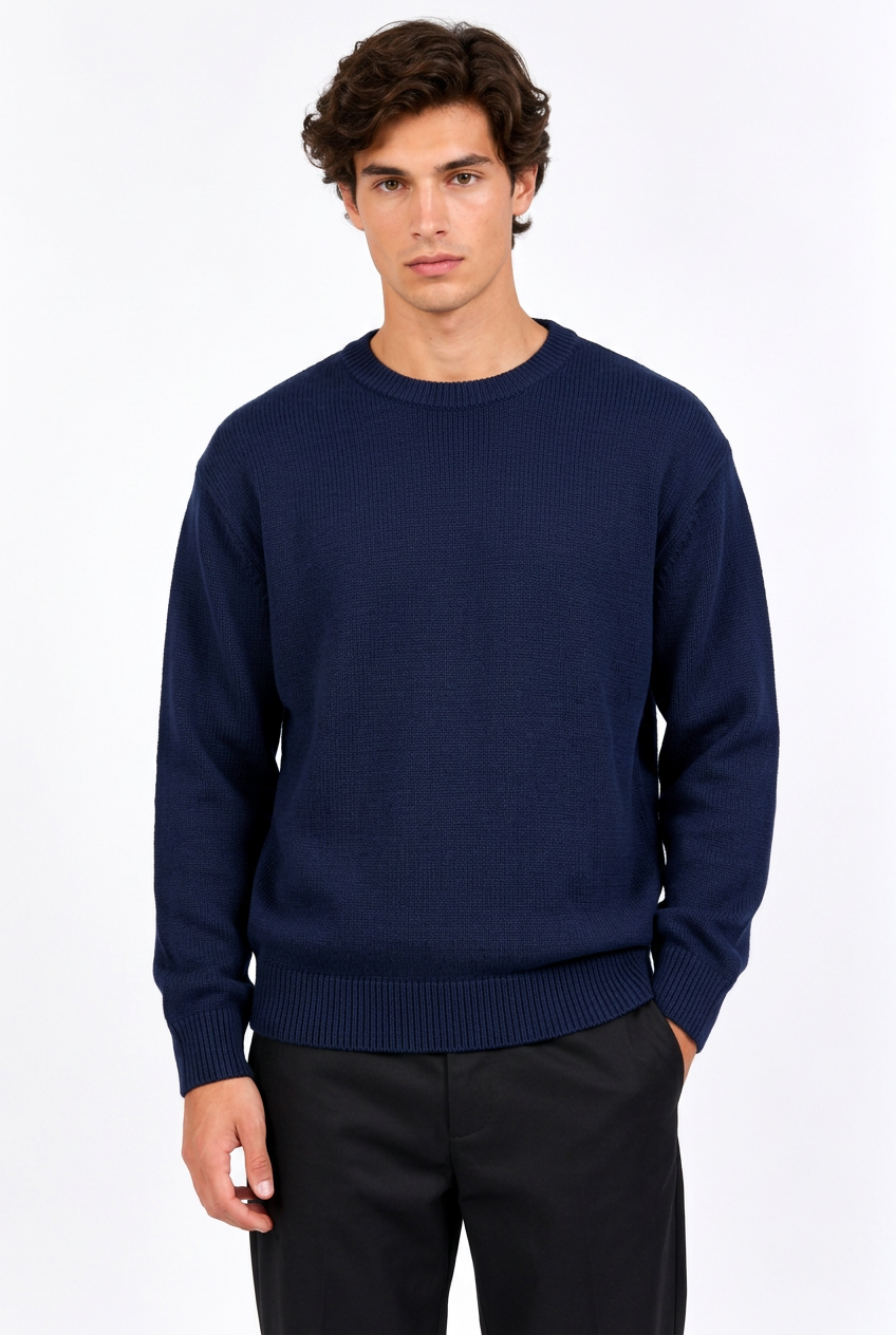 Pull homme ample à col rond et manches longues