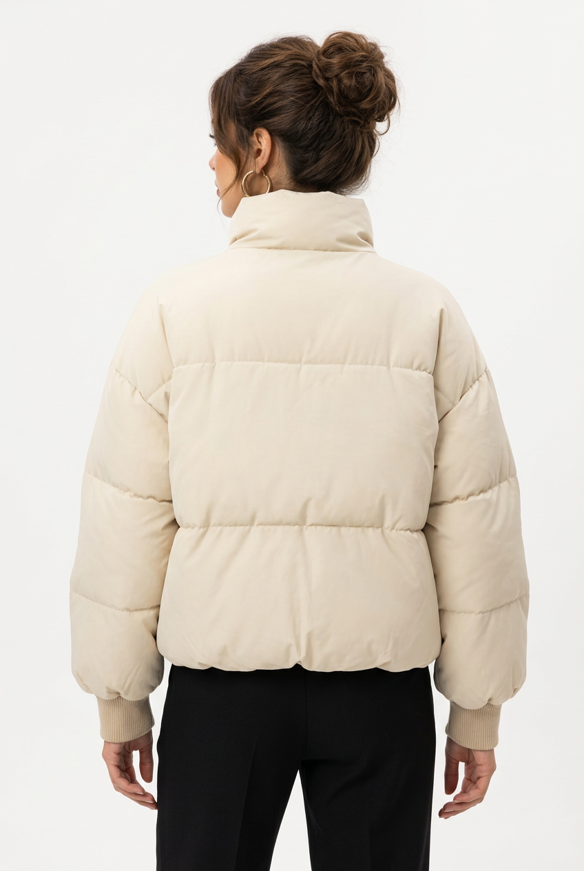 Doudoune courte femme à col montant et fermeture zippée