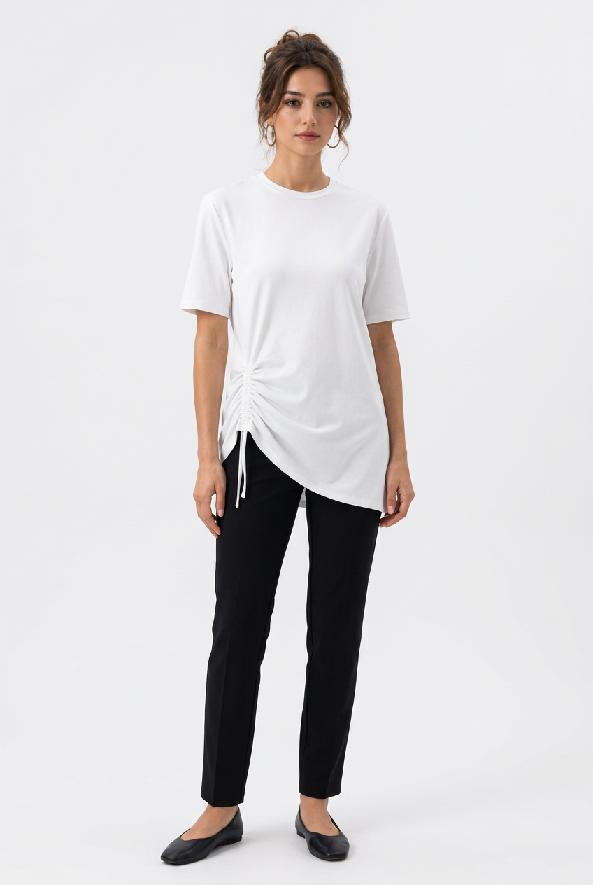 T-Shirt Blanc Froncé Latéral Ourlet Asymétrique – Col Rond