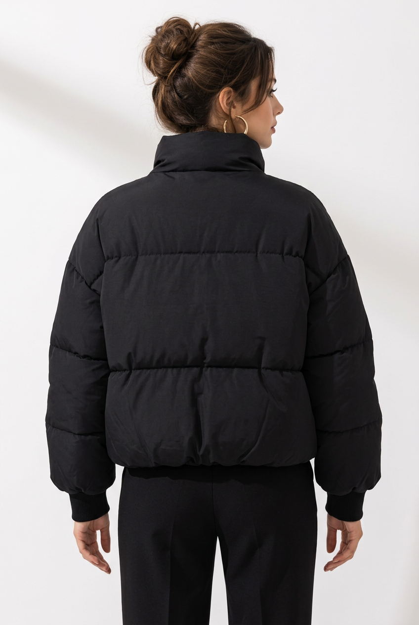 Doudoune courte femme à col montant et fermeture zippée