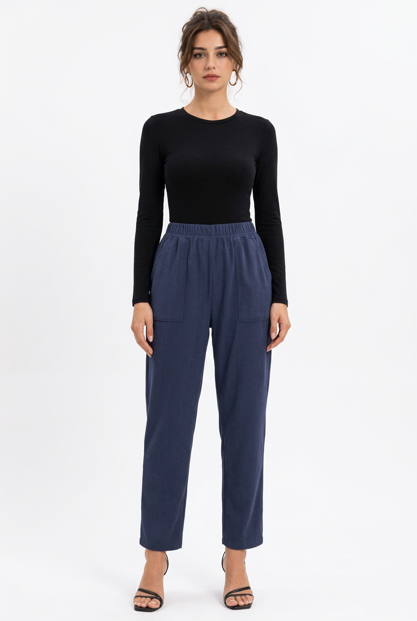 Pantalon femme bleu marine à taille élastiquée et poches