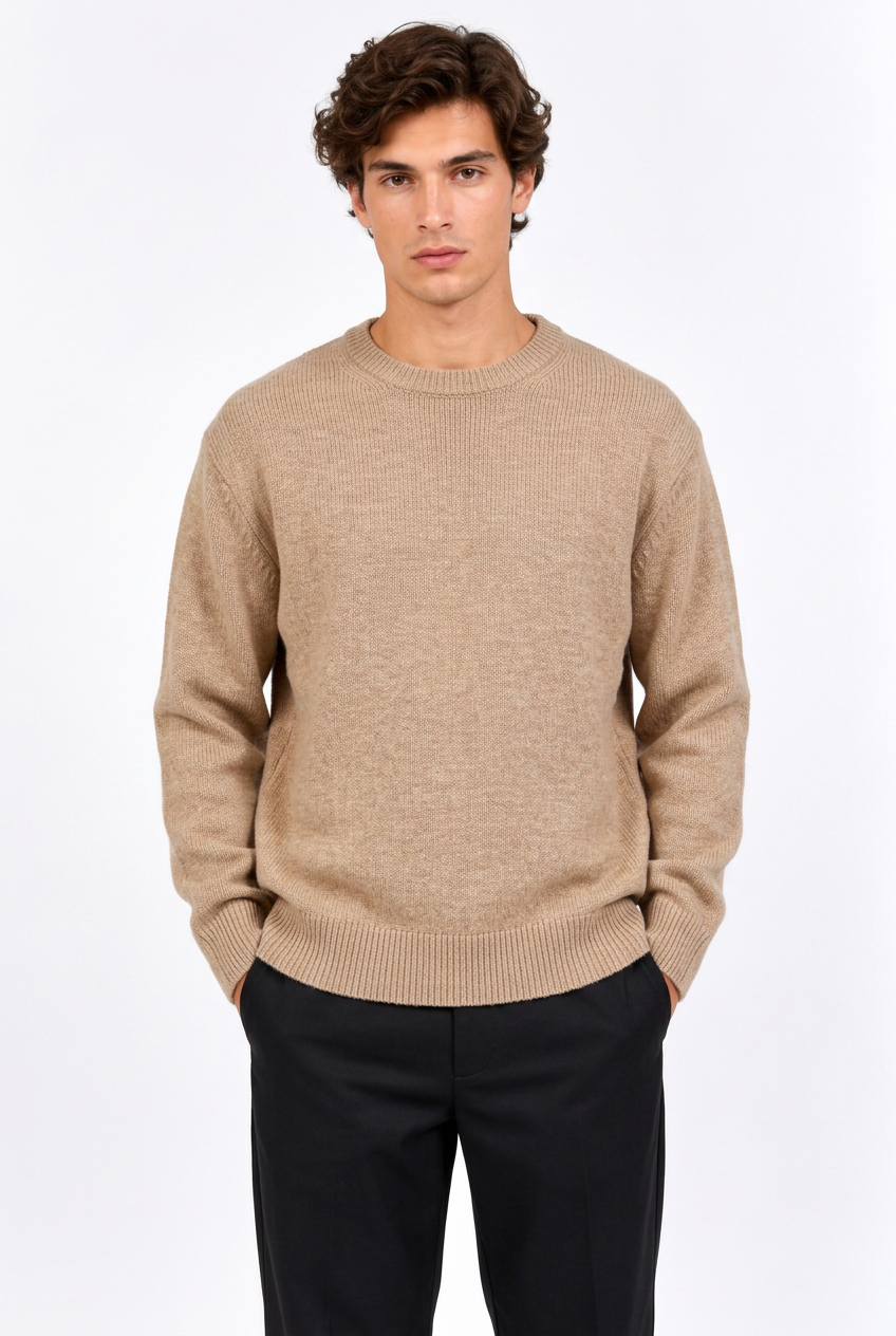 Pull homme ample à col rond et manches longues