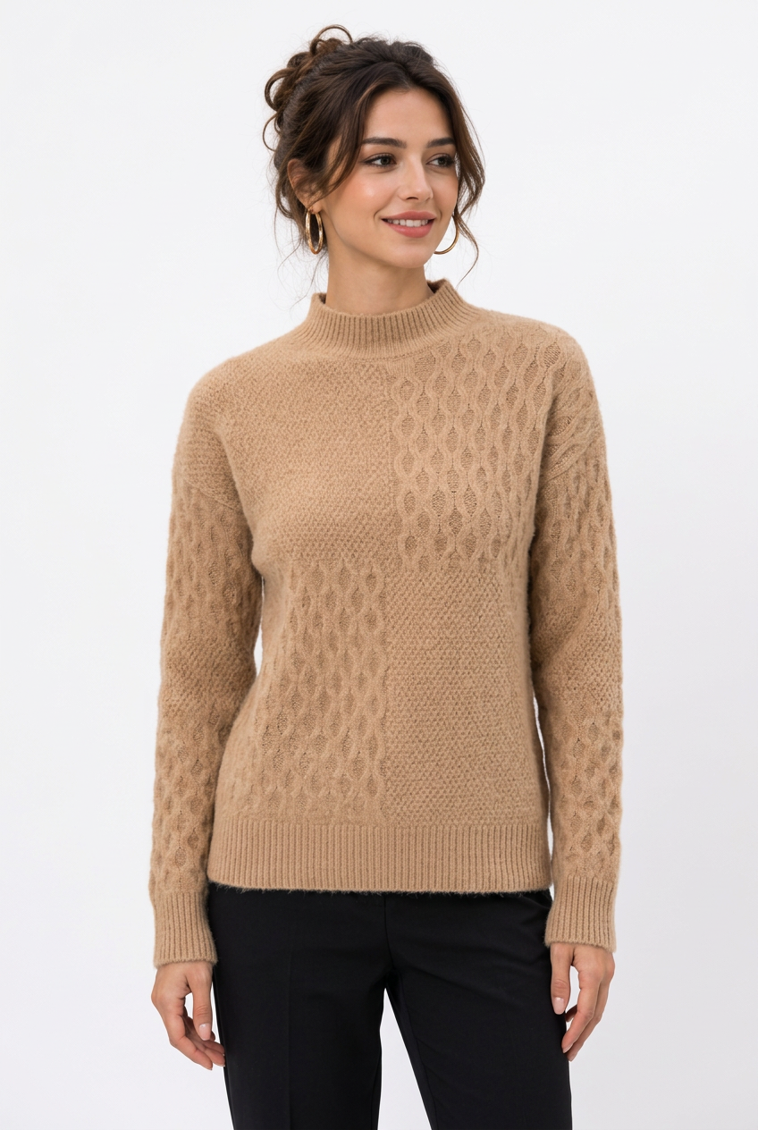 Pull femme à col montant et maille texturée