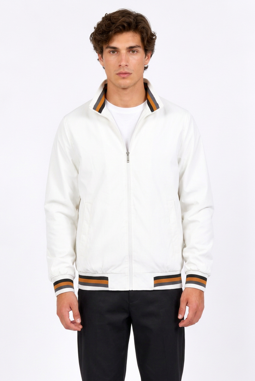 Jeff blouson blanc cadrage rapproché