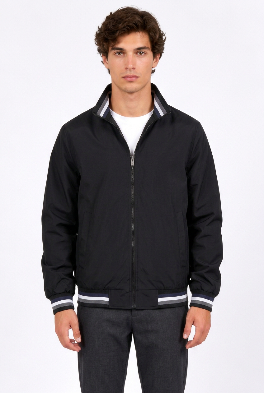 Jeff blouson noir cadrage rapproché